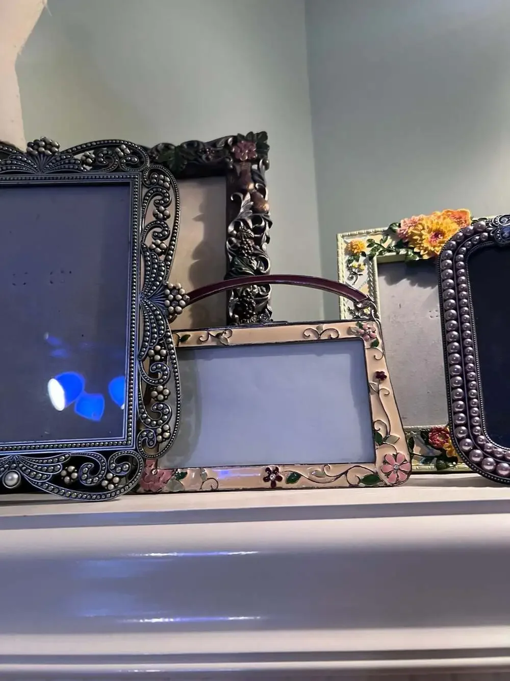 Burnes of Boston Ornate Vintage-Style Pewter Picture Frame with Faux Pearls and